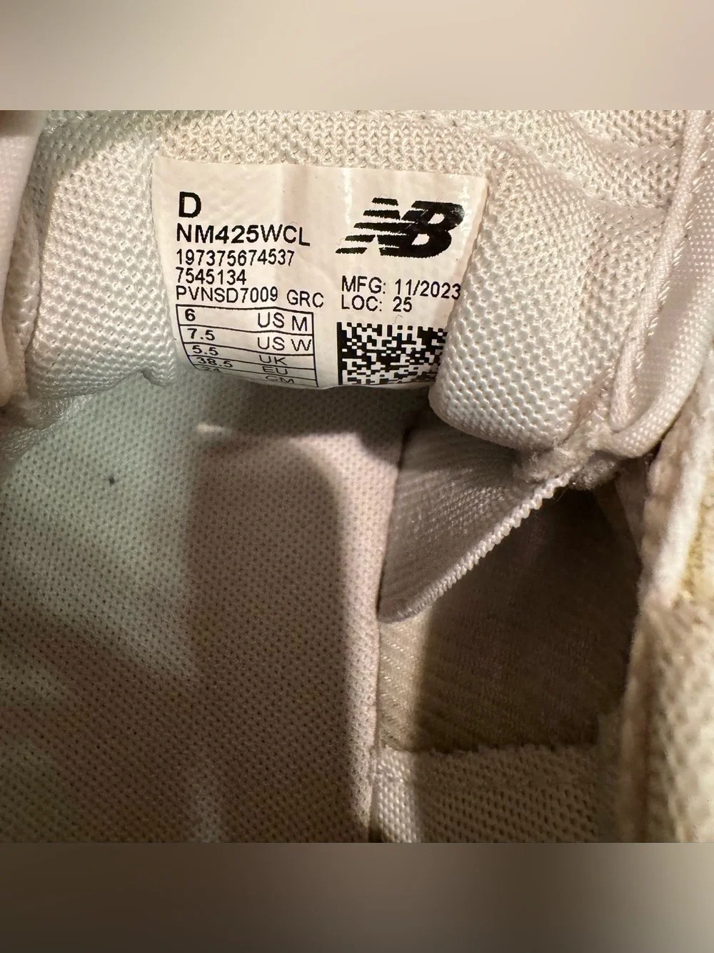 New Balance 425 Men's Off-White Suede Sneakers